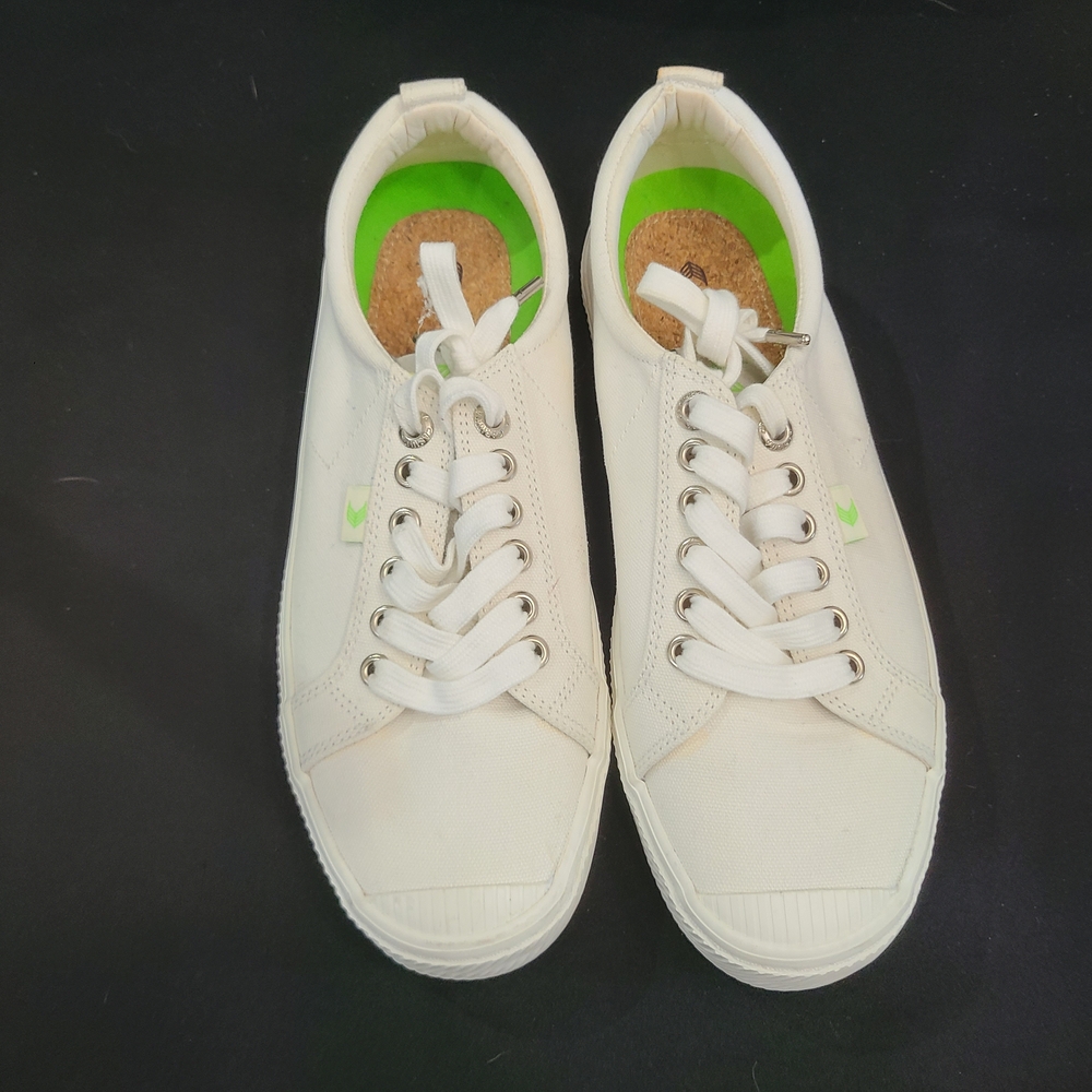 White Sneakers with Green Accents Classic, Preppy